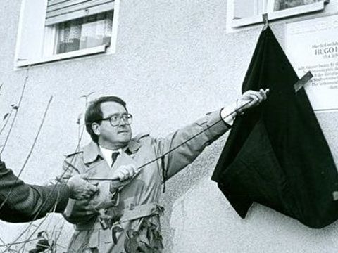 Gedenktafel-Enthüllung für Hugo Heimann am 3.11.1988 in der Prinzenallee