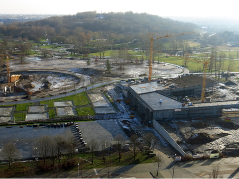Bauarbeiten am Besucherzentrum, dem künftigen Haupteingang der IGA Berlin 2017 sowie der Gärten der Welt, in vollem Gange