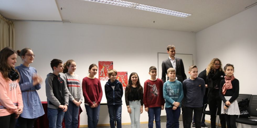 11 Schüler*innen aus Neuköllner Grundschulen nahmen an der Endrunde Vorlesewettbewerbs teil.