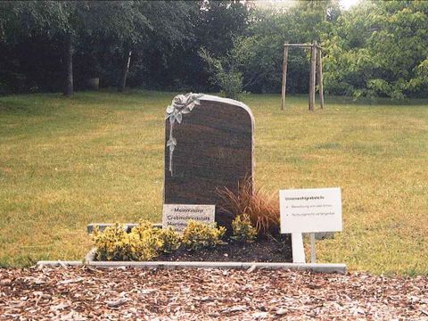 Bildvergrößerung: Friedhof Am Fließtal Mustergrab Urnenwahl