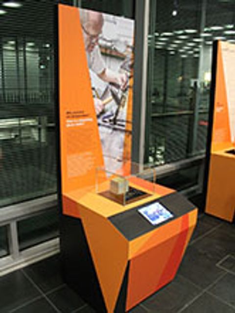 Bildvergrößerung: Stolpersteinausstellung in der Bibliothek