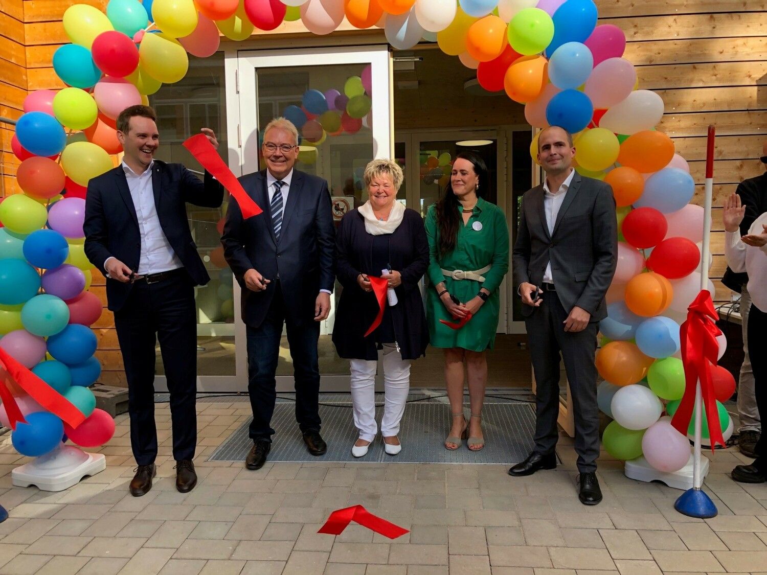 Eröffnung Holz-MEB Grundschule am Vierrutenberg