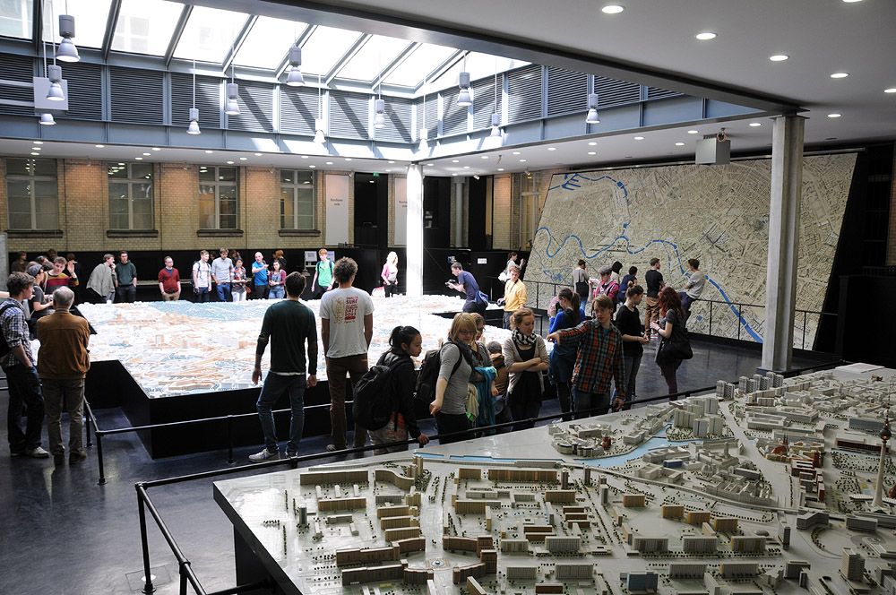 Stadtmodelle-Ausstellung im AKP-Lichthof