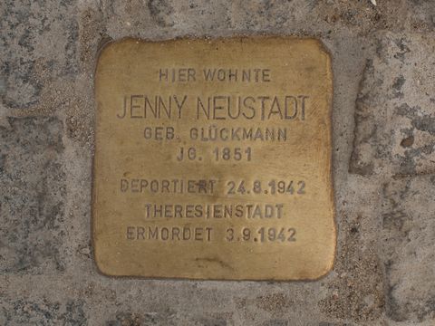 Stolperstein Jenny Neustadt