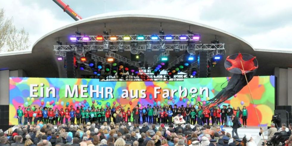 Eröffnung der IGA Berlin 2017 - "berge" mit "Ein Meer aus Farben"