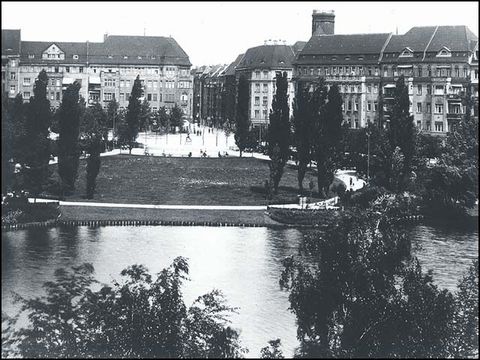 Erwin Barth - Lietzenseepark, der Bogenschütze am Parkeingang Kaiserdamm (1943 eingeschmolzen)