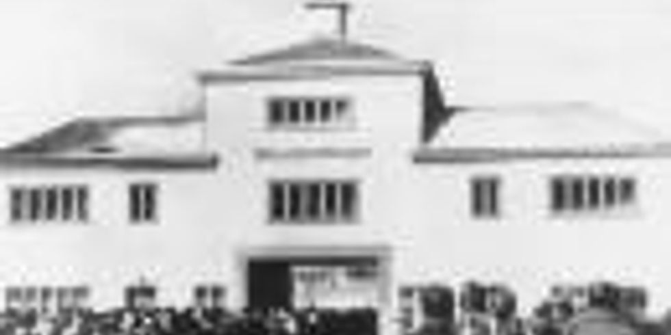 KZ Sachsenhausen, Häftlinge vor Lagertor