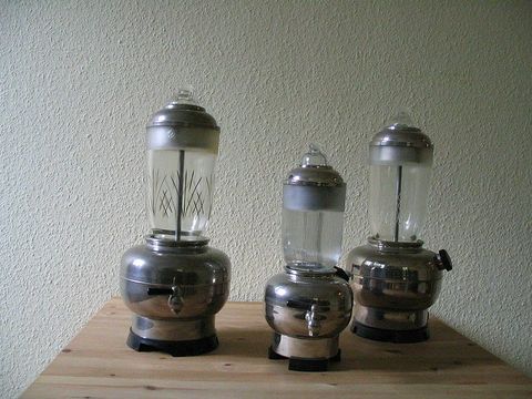 Moccadur – drei Kaffeemaschinen-Legende aus der DDR mit Glasbehälter und Auslaufhahn