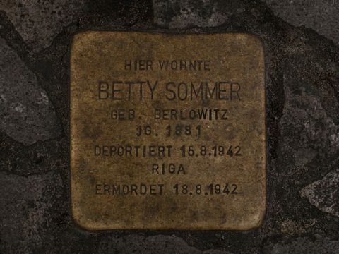 Stolperstein Betty Sommer, Foto: Bukschat & Flegel