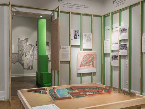 Bildvergrößerung: Ausstellung im Schöneberg Museum, Foto: Klaus R. Bittl