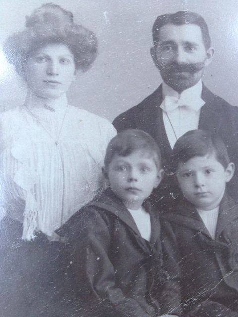 Martha und Martin Kallmann mit den Söhnen Adolf und Max