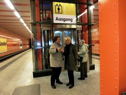 Bildvergrößerung: Einweihung Aufzug Schillingstraße