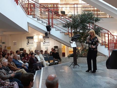 40 Jahre Stadtbibliothek - Bezirkssatdträtin Juliane Witt