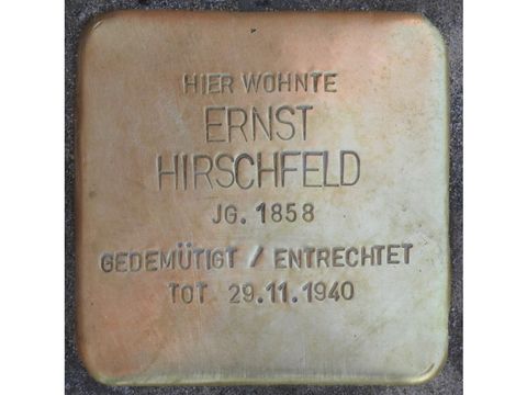 Bildvergrößerung: Stolperstein Ernst Hirschfeld