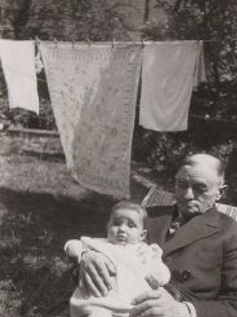 Theodor Loewenthal mit Enkeltochter Susan in London, Juni 1936, Foto: Familienarchiv Loewenthal Lourenco
