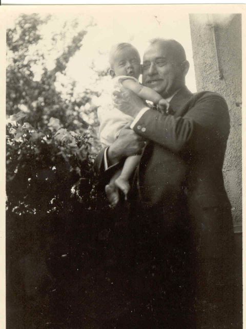 Bildvergrößerung: Julius Meyer mit seinem Enkel Werner (1929)