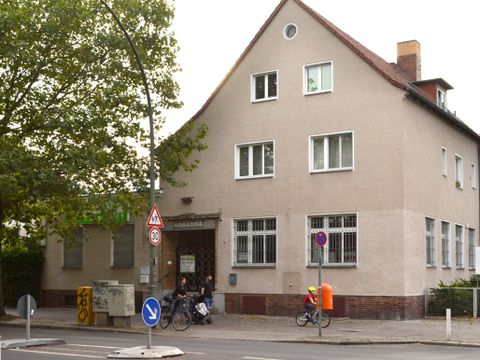 Bibliothek in Wilhelmsruh - Außenansicht