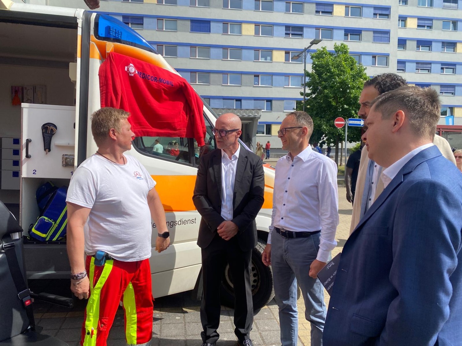 Besuch am Stand vom Arbeitgeber MEDICOR