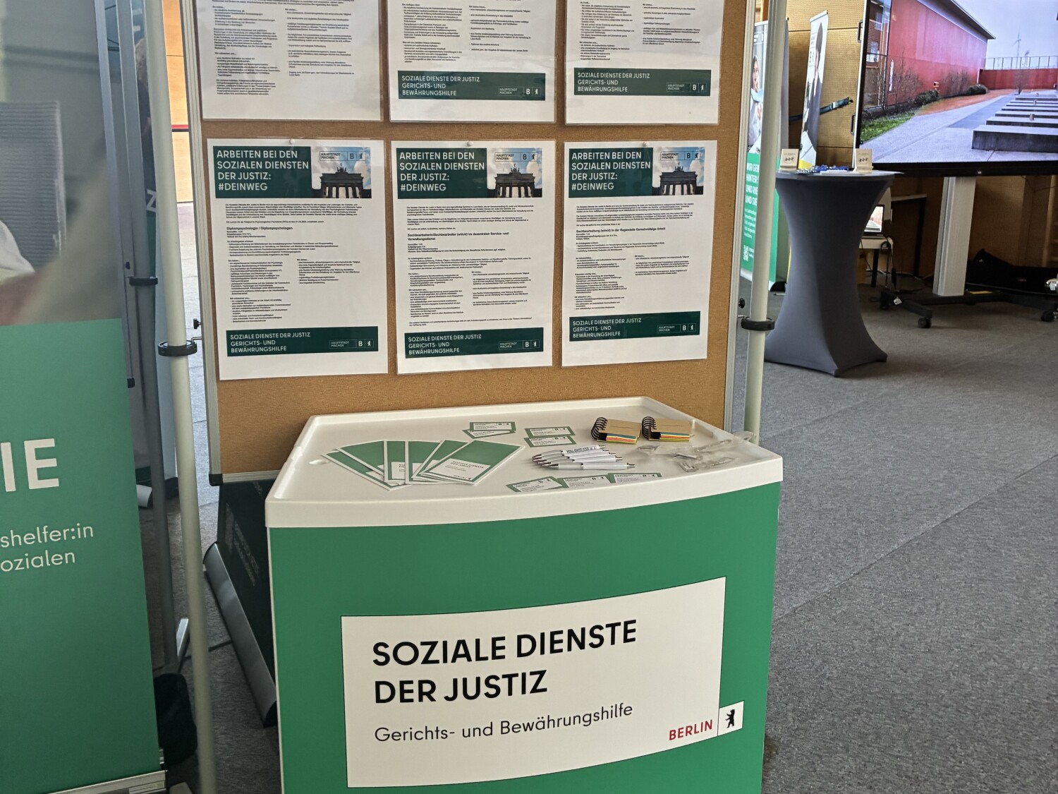 Messestand der Sozialen Dienste der Justiz