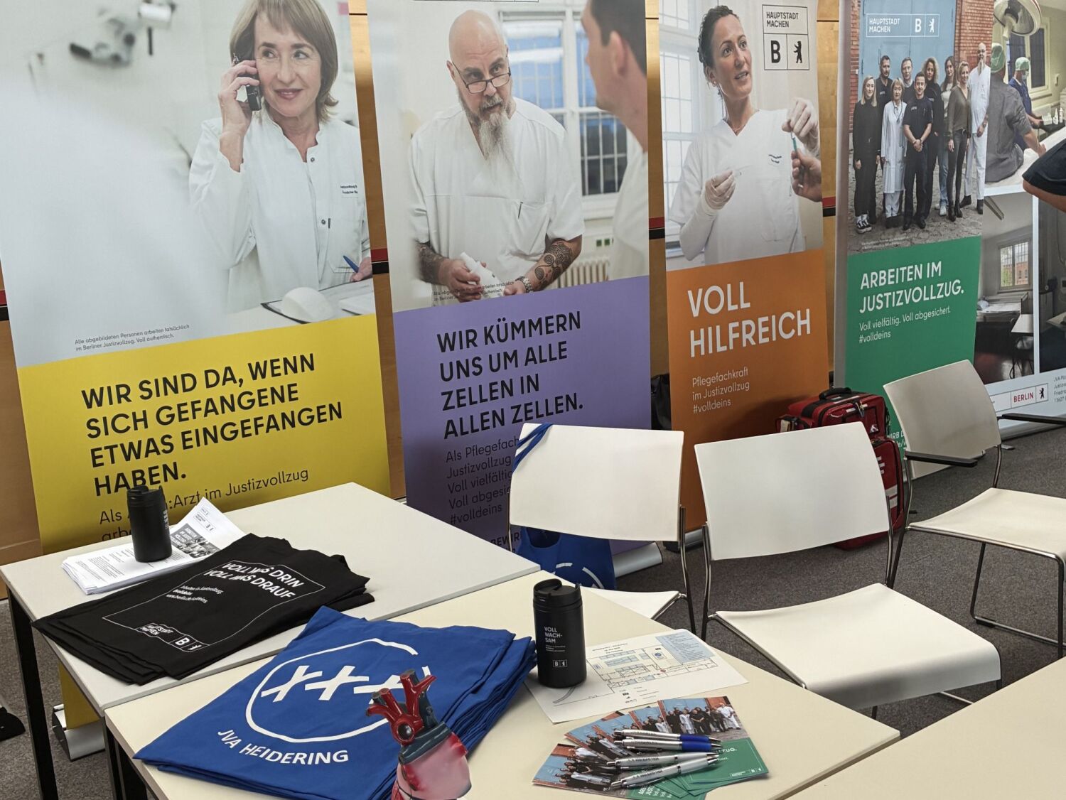 Messestand des Justizvollzugskrankenhauses