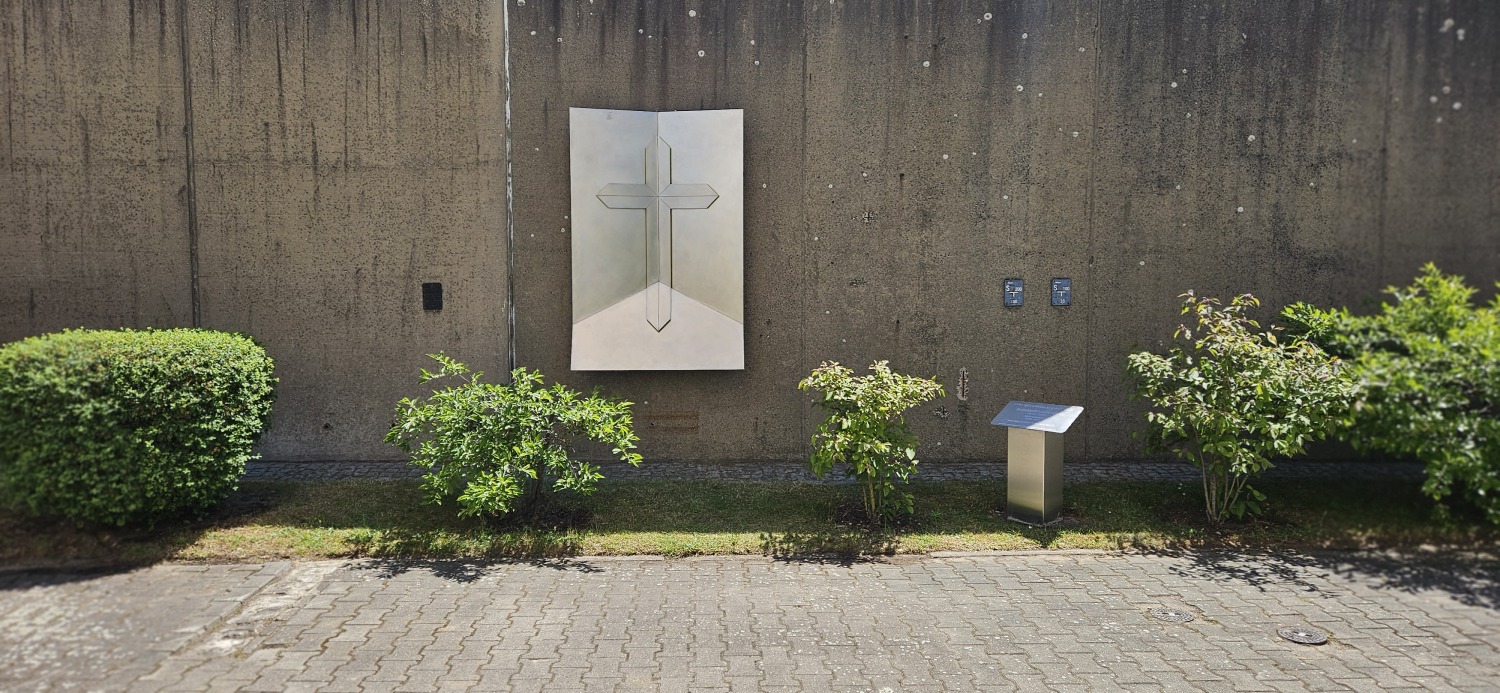 Gedenkort Bernhard Lichtenbergs, der als Widerständler von 1941 bis 1943 in Tegel inhaftiert war
