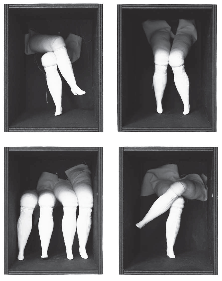 Pauline Hoff: Beinkästen, 2007, Auswahl aus 7 Kästen, Sperrholz, Keramik, Baumwollstoff, 12 x 12, 5 x 18 cm