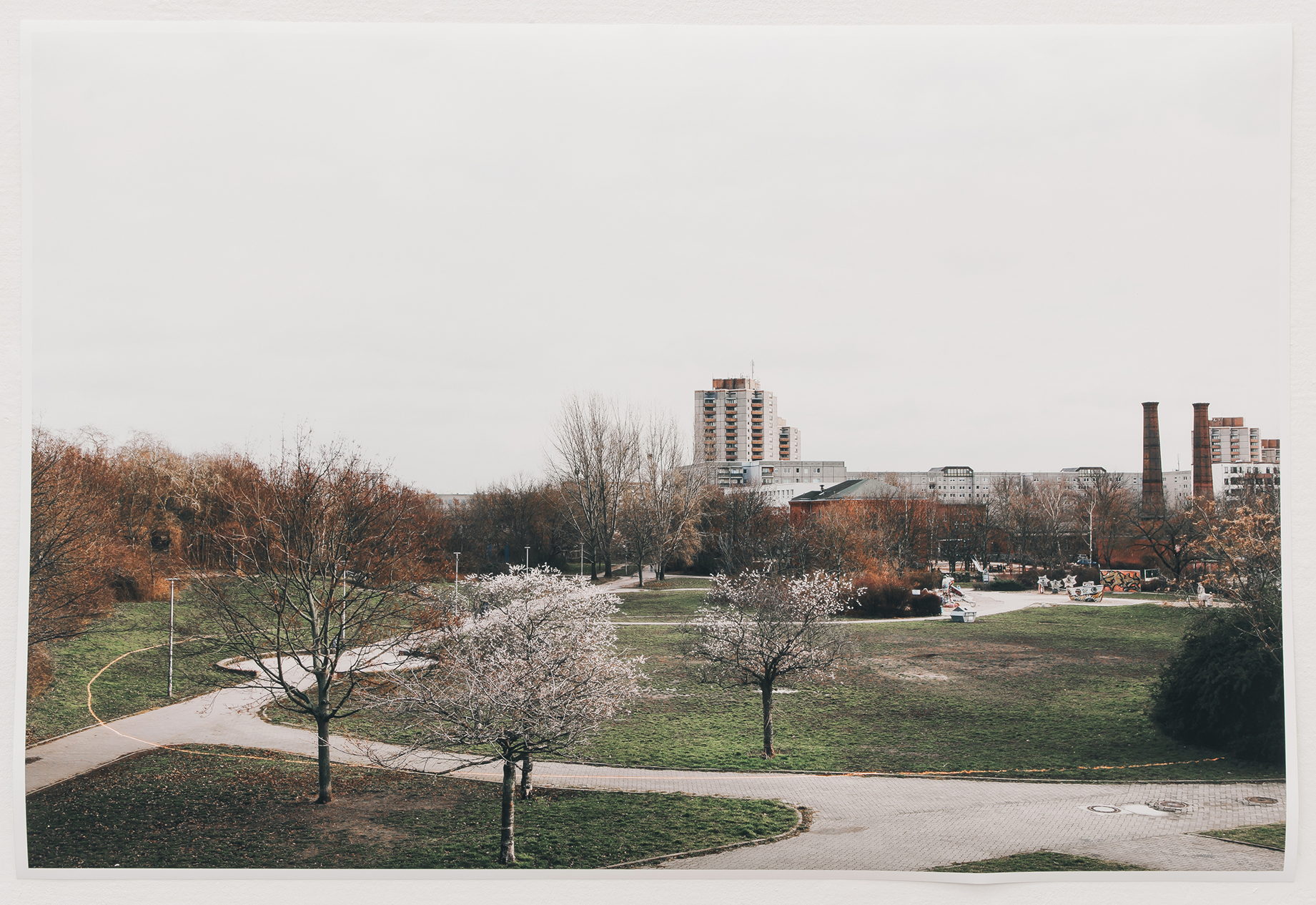 Diana Legel: Kreislauf, Fotodokumentation, Nachzeichnung der Grundrisslinie des in 1984 gesprengten Gasbehälters Nr. 4, 2020