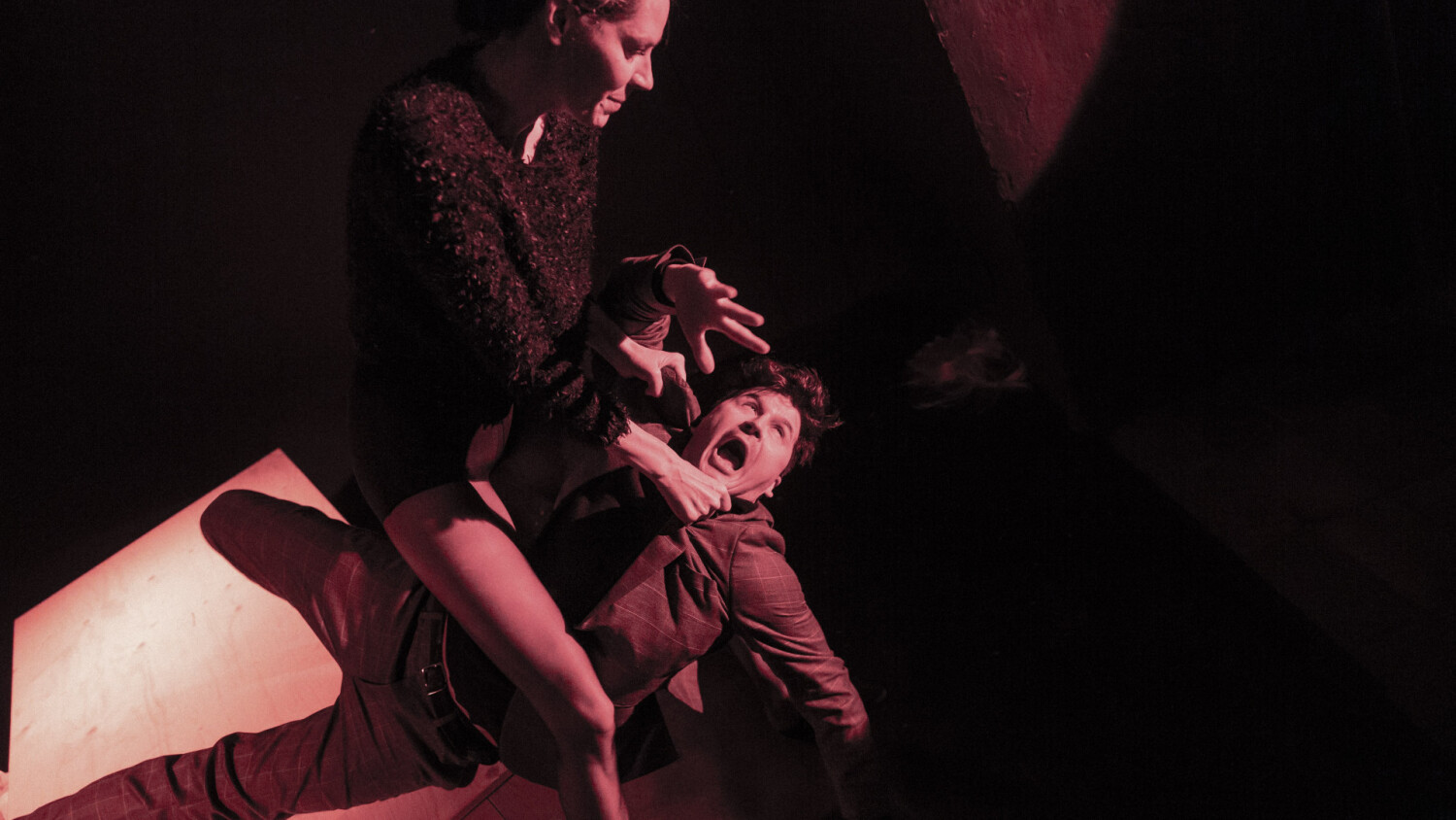 Ein Stück: Tschechien - Abgrund | Bild 3