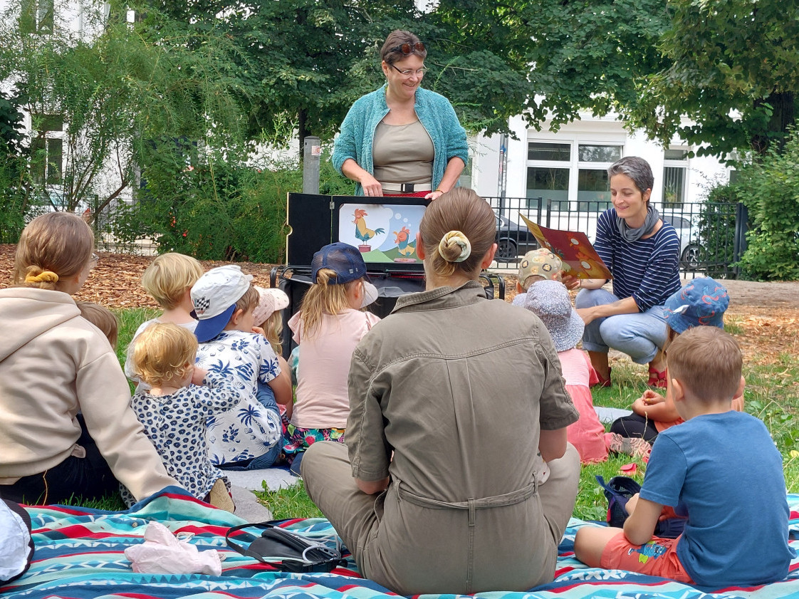 Erzähltheater im Park mit Publikum