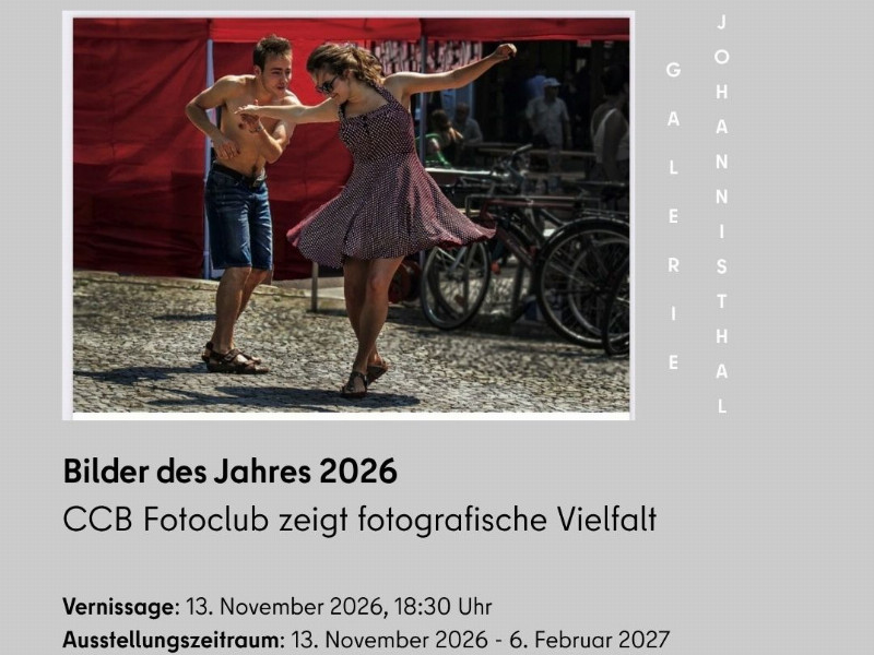 Foto aus der Ausstelung zeigt zwei tanzende Personen