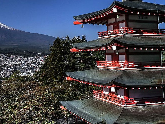 Multi-Visions-Show Japan