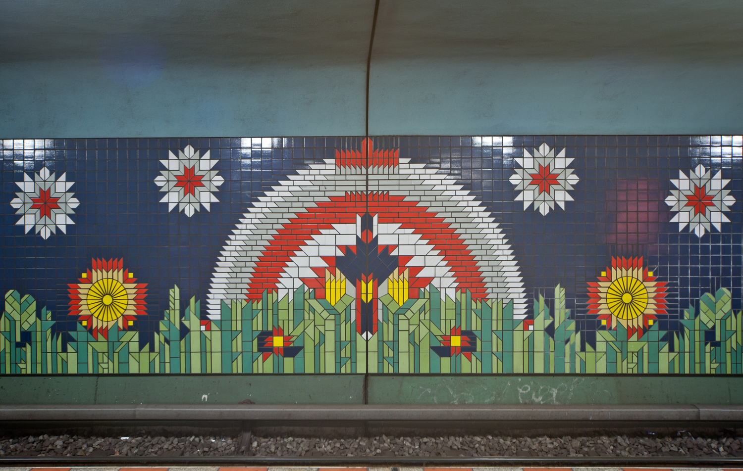 Wandfliesen im U-Bahnhof Paulsternstrasse