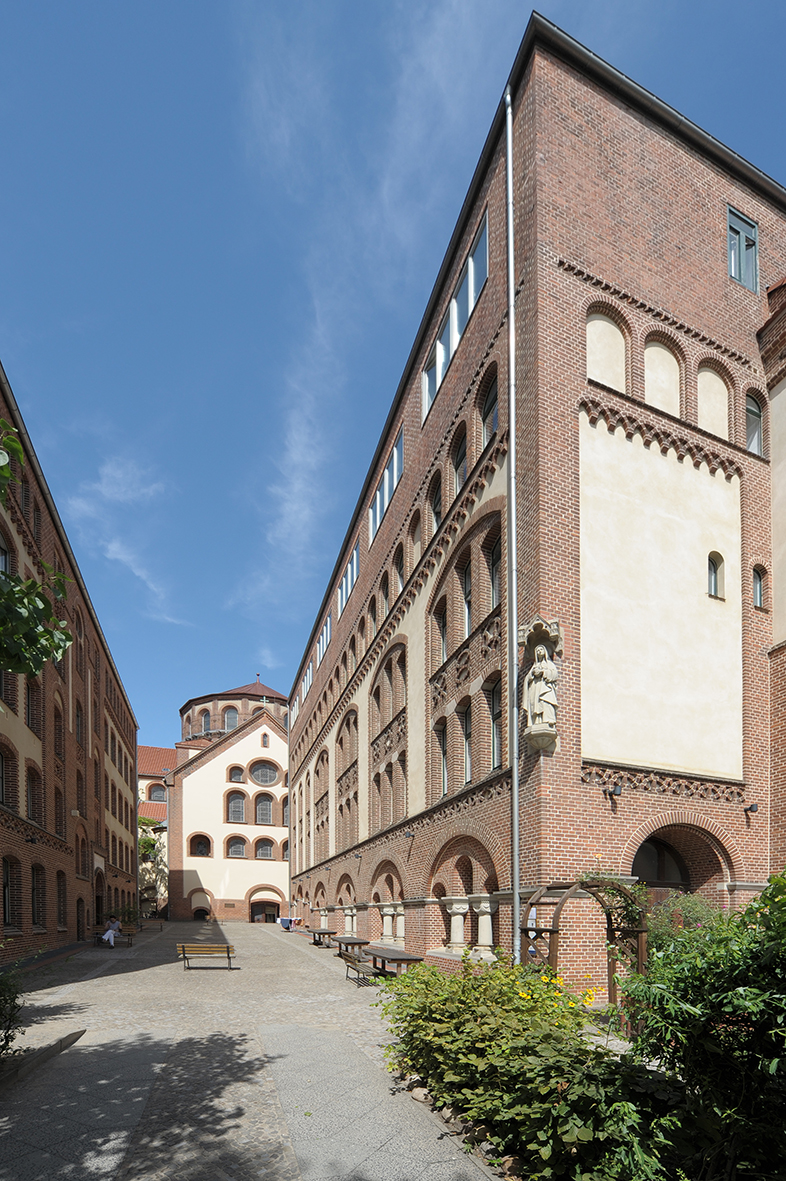 Außenansicht der Herz-Jesu-Kirche