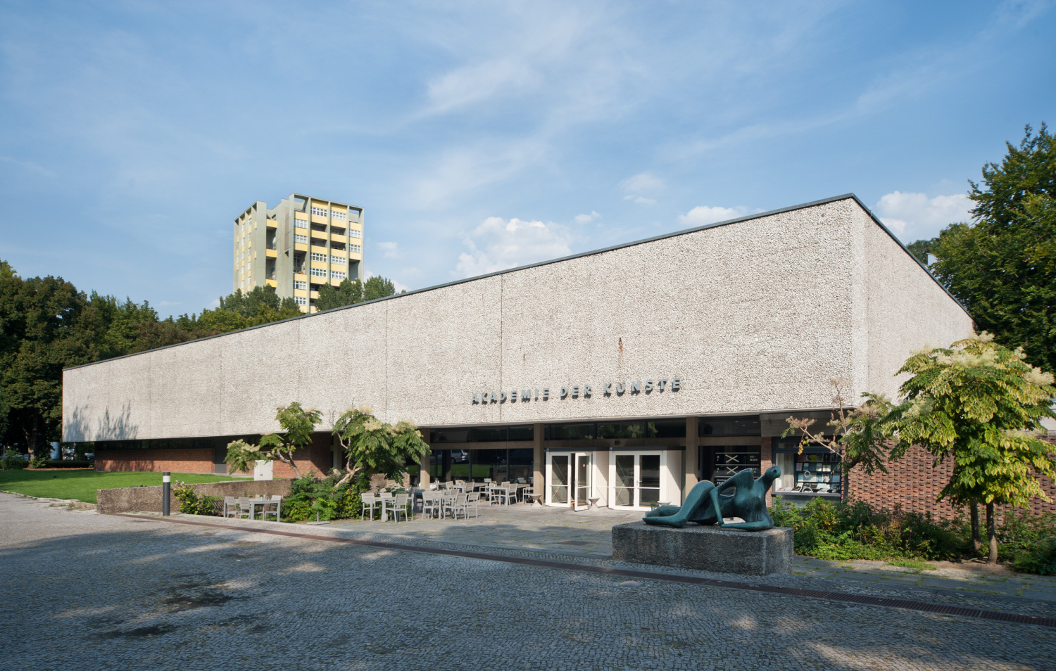 Akademie der Künste, Hansaviertel, Außenansicht