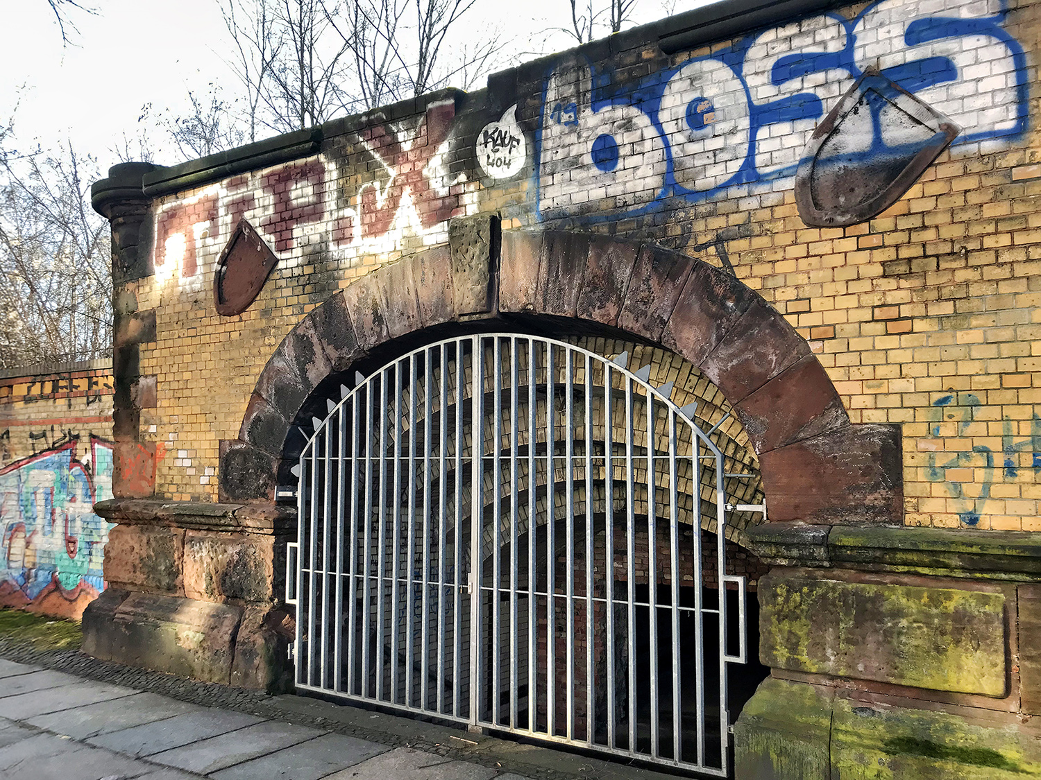 Stettiner Tunnel: Eingangsportal an der Gartenstraße