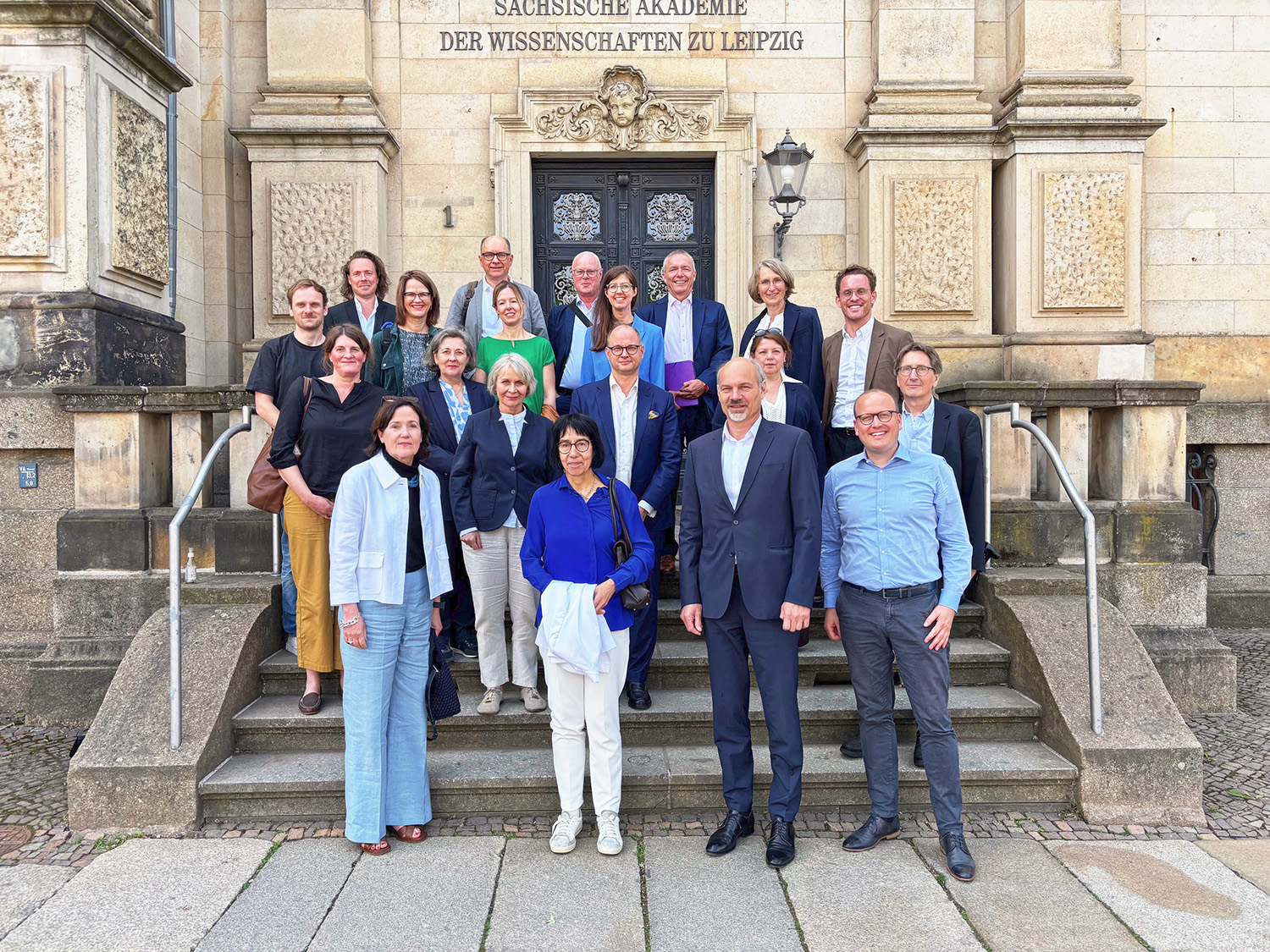 Die Amtsleitungskonferenz der VDL vor der sächsischen Akademie der Wissenschaften zu Leipzig