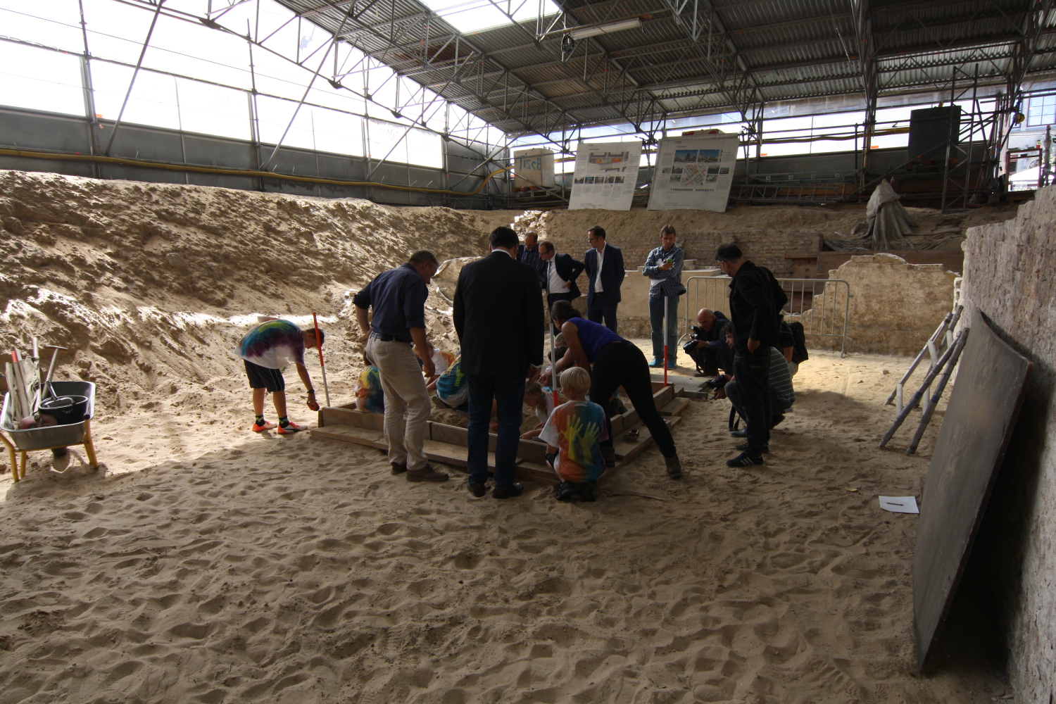 Pressekonferenz zu den Ausgrabungen am Petriplatz, August 2016