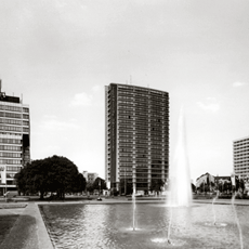 Ernst-Reuter-Platz Berlin-Charlottenburg, Platzanlage nach Entwurf von Bernhard Hermkes 1955-57