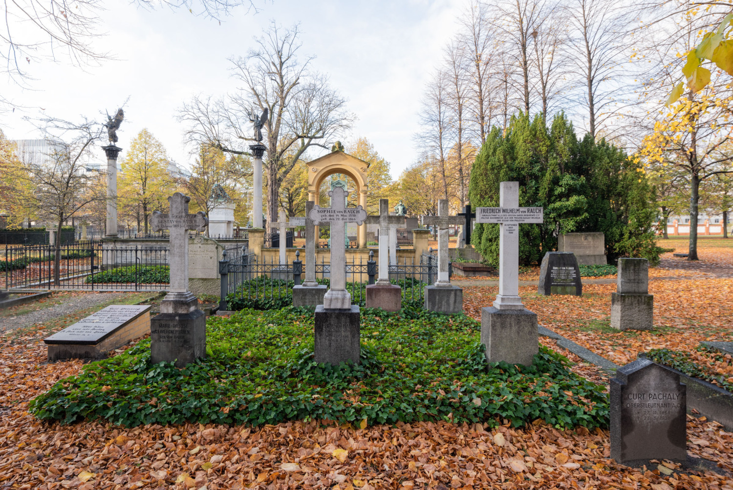 Invalidenfriedhof, Grabanlage der Familie von Rauch
