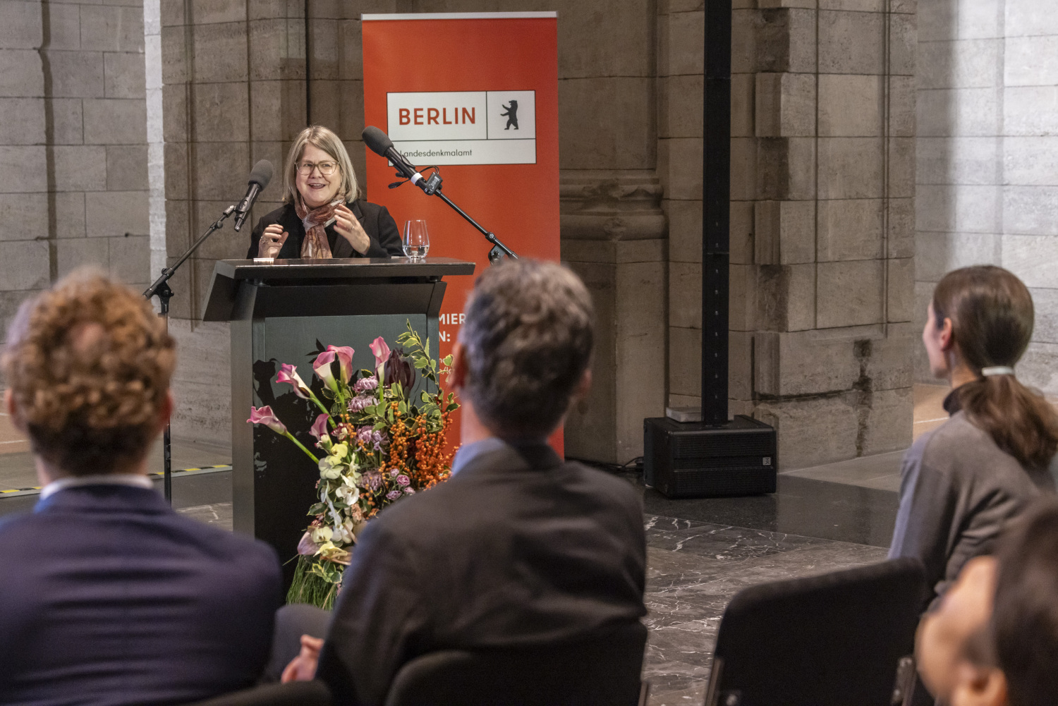 Die australische Botschafterin Natasha Smith hielt die Laudatio auf den Humanistischen Verband