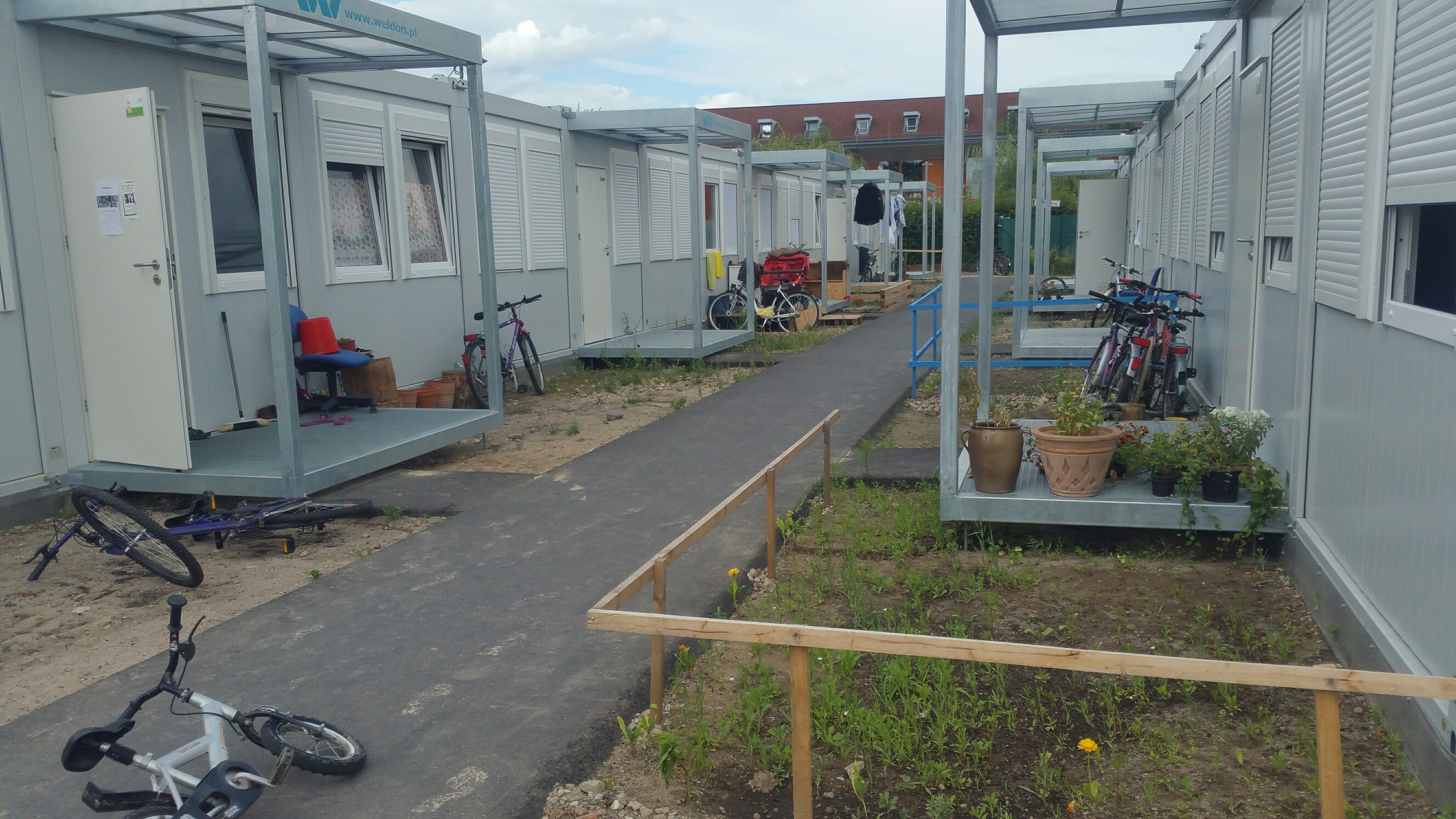 Tempohome in der Sieverstorpstraße mit Vorgärten