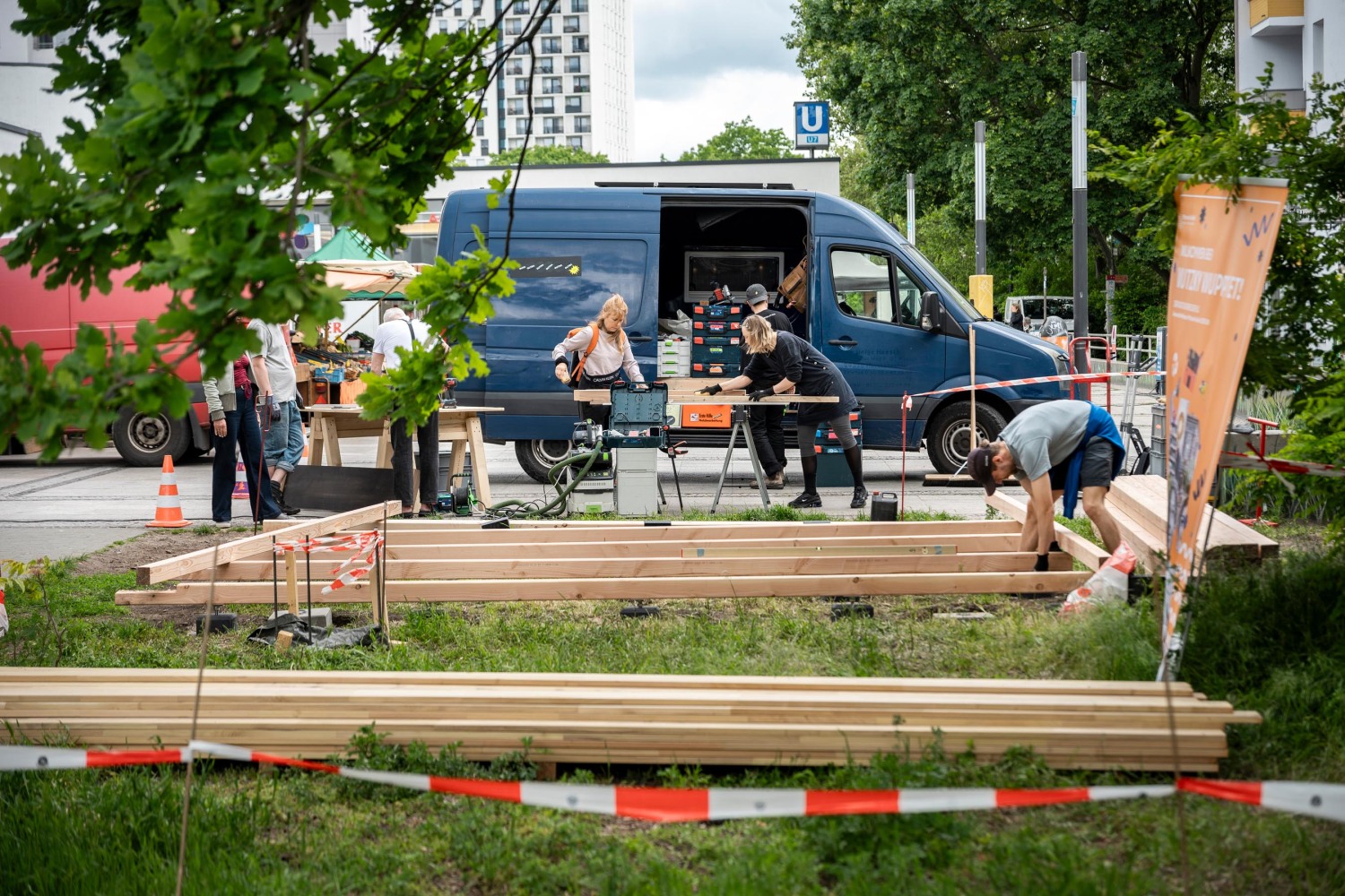 Bild der Initiative Kreisler e.V. vom Bau-Workshop mit Transporter