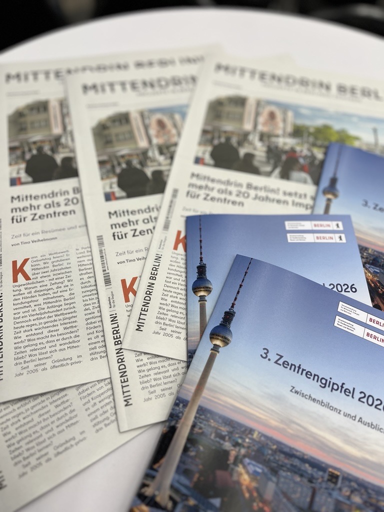 Bild vom 3. Berliner Zentrengipfel, 29.06.2026 mit Broschüren