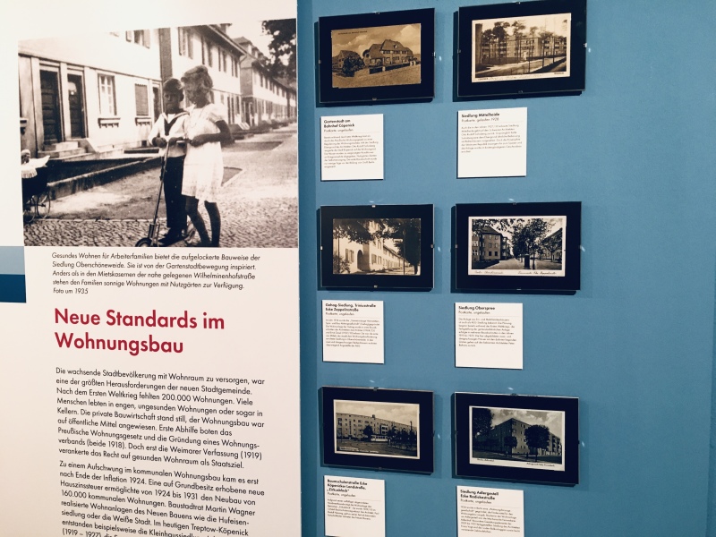 Impressionen aus der Ausstellung zu 100 Jahre Groß-Berlin, Neue Standards im Wohnungsbau 