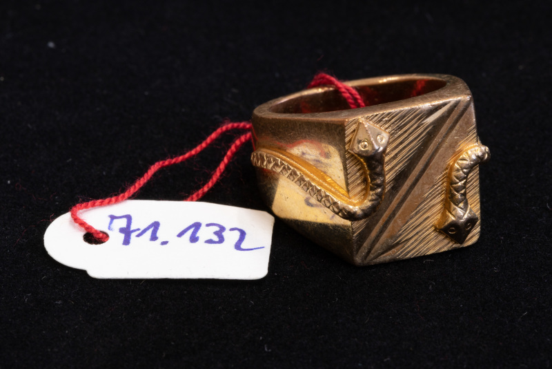 Ring, 750/f, Gelbgold, mit Schlangenmotiv