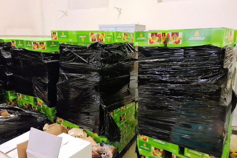 Verpackte Kisten auf Paletten