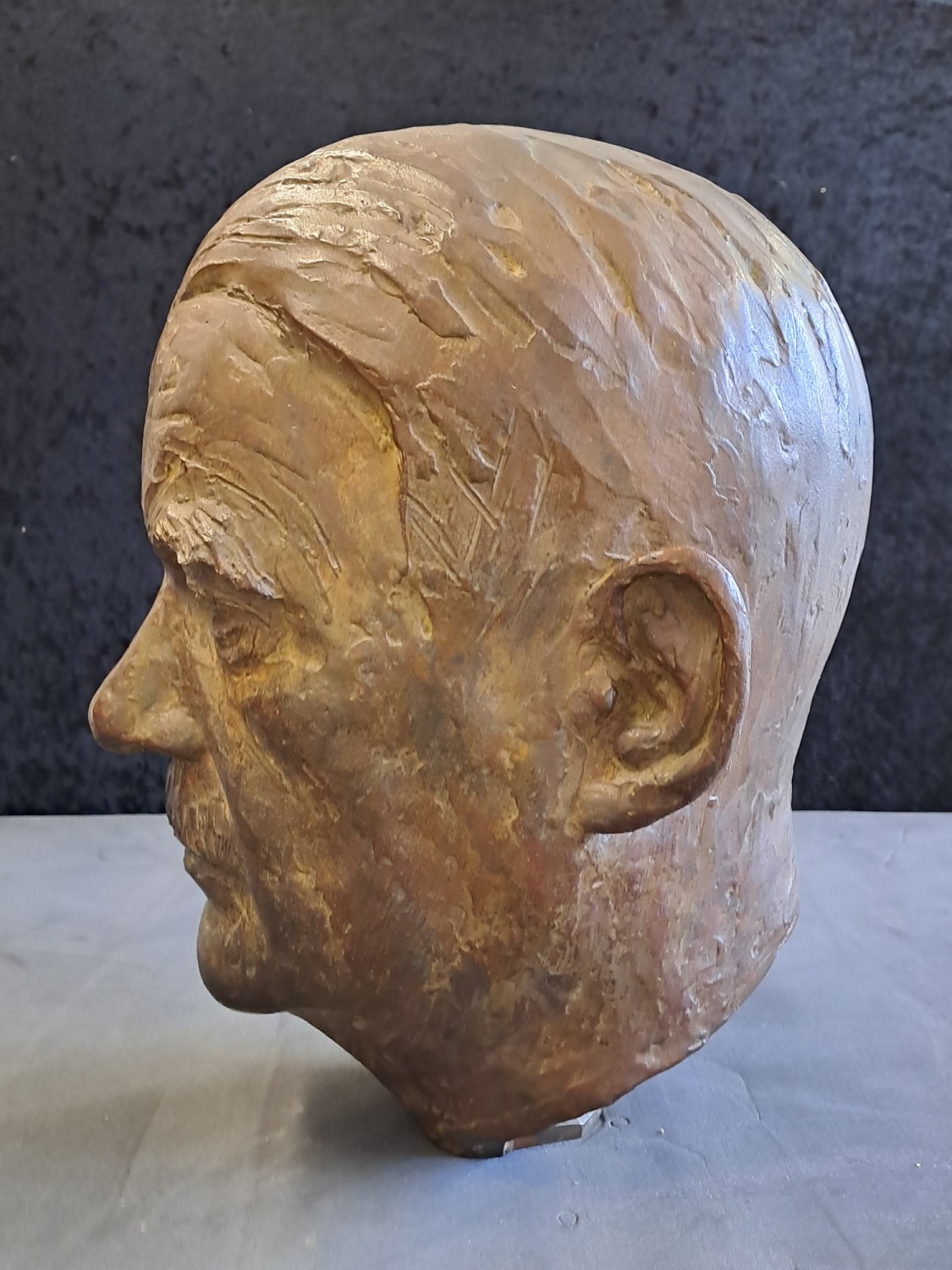 Männliche Büste Profil