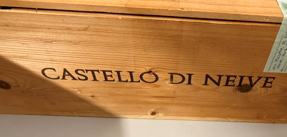 Holzkiste Castello di Neive
