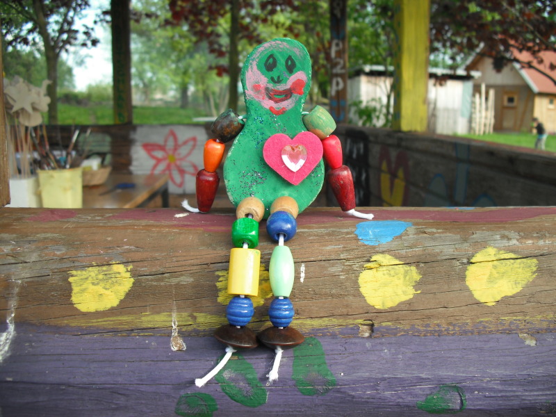 Holzgliederpuppe selber gestaltet