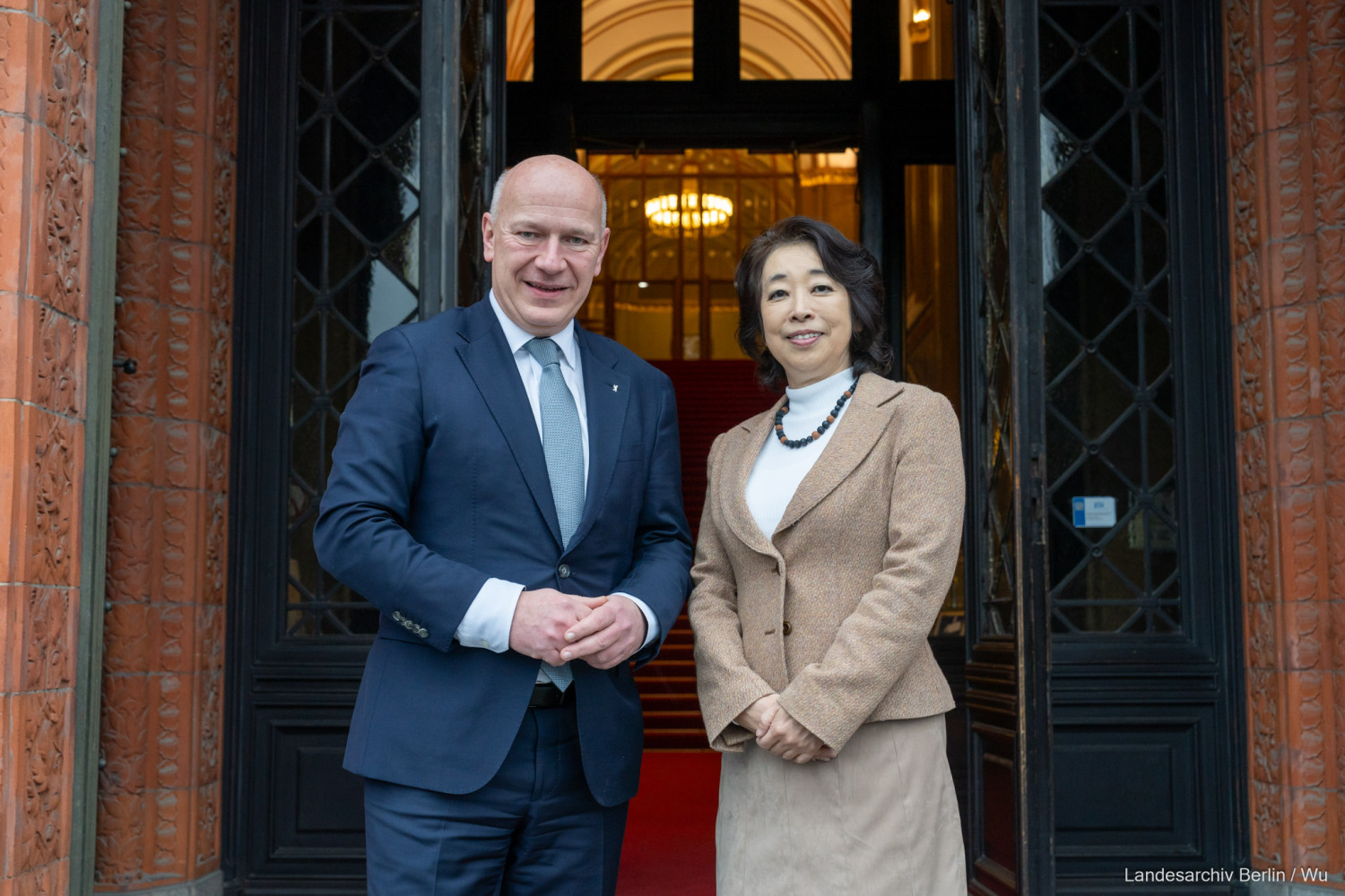Botschafterin von Japan Mitsuko Shino trifft Regierenden Bürgermeister von Berlin Kai Wegner im Berliner Rathaus anlässlich ihres Amtsantritts